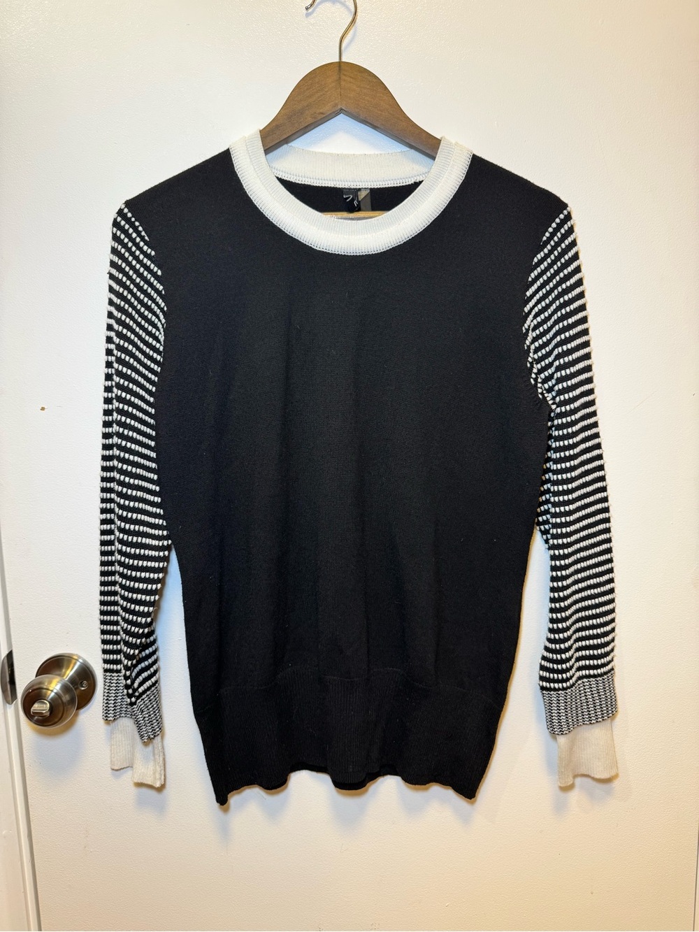 ravel Black Crewneck Sweater with White Trim and Striped Sleeves Size Medium